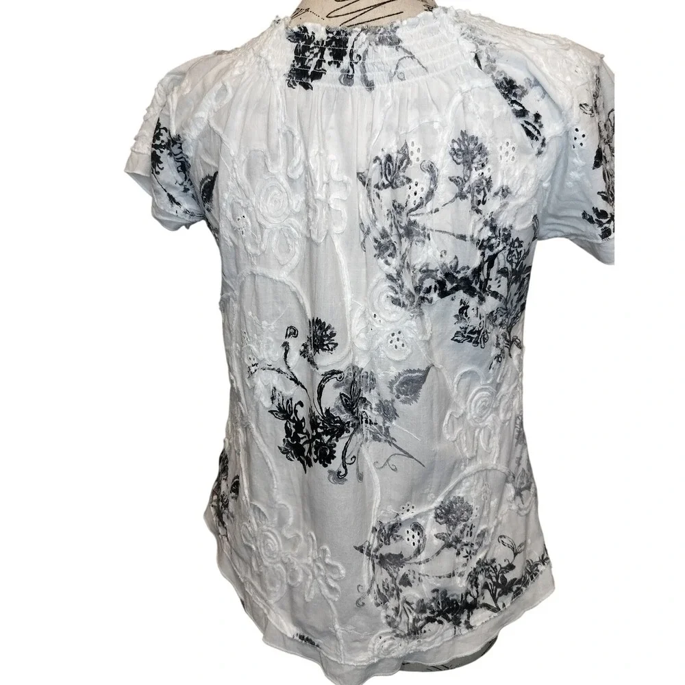 Laura Scott Petite Womens Petite S‎ White Black Floral Eyelet Smocked Blouse Top